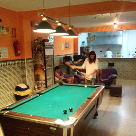 Residencia Malaga Backpackers Pansiyon Dış mekan fotoğraf