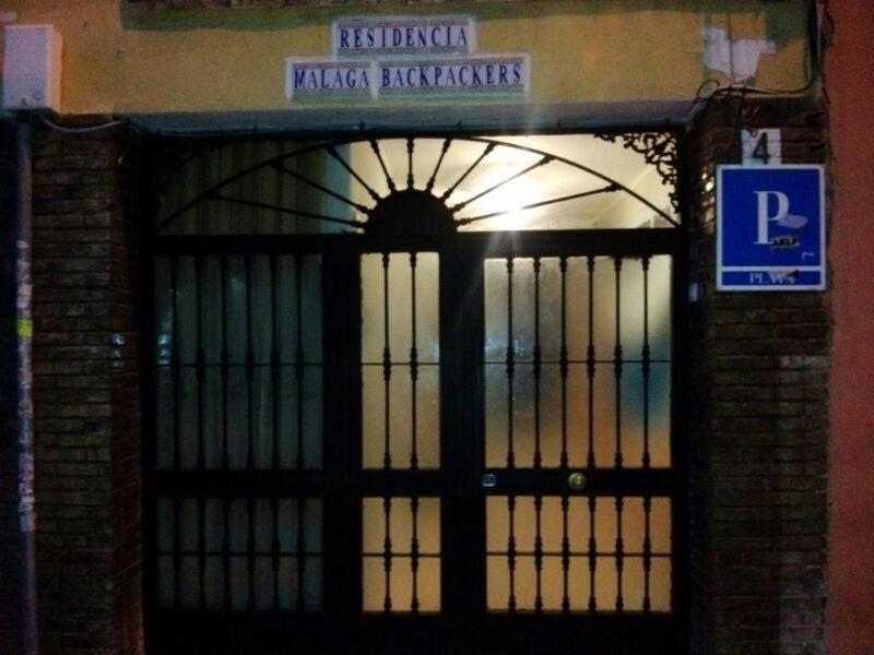 Residencia Malaga Backpackers Pansiyon Dış mekan fotoğraf