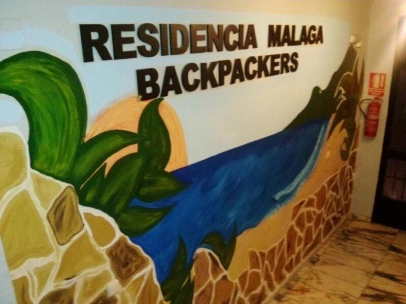 Residencia Malaga Backpackers Pansiyon Dış mekan fotoğraf