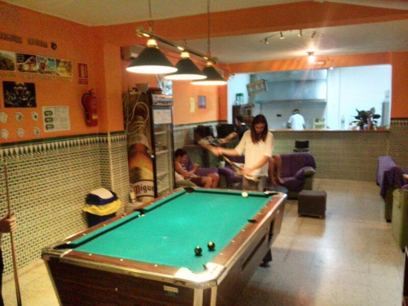 Residencia Malaga Backpackers Pansiyon Dış mekan fotoğraf